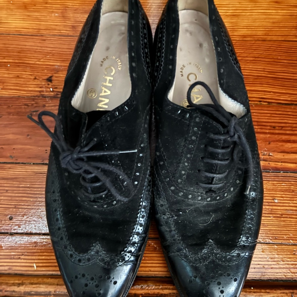 Vintage CHANEL Black Suede and Patent Leather Oxfords